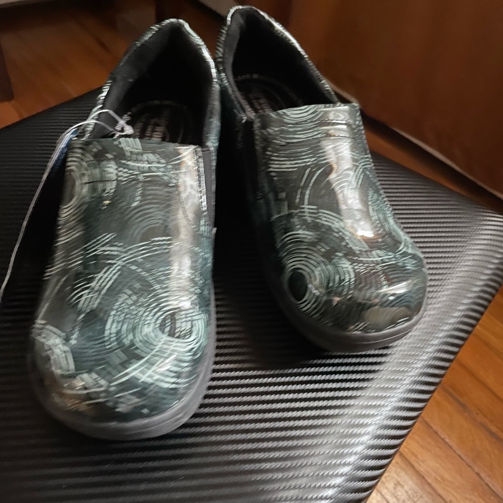 Easy works by easy street Clogs -7M